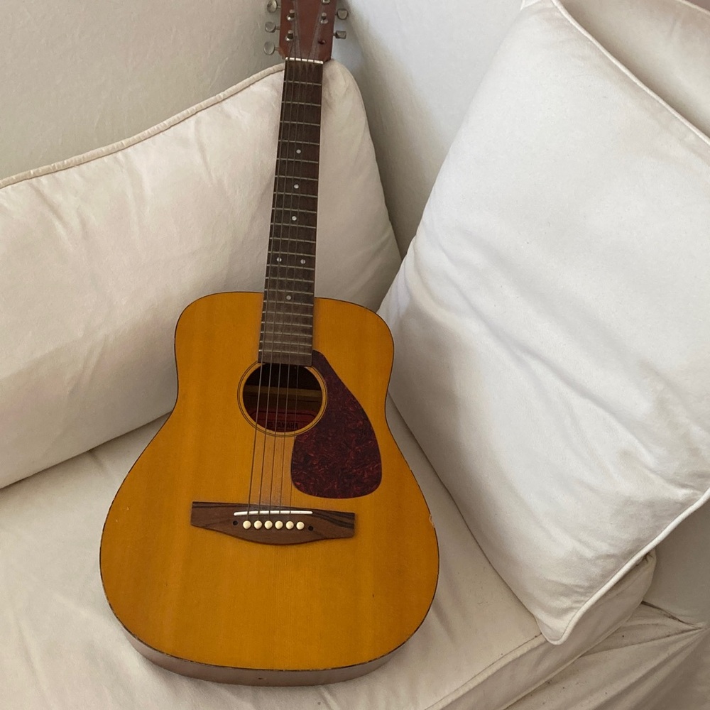 Yamaha Natural Top Acoustic Guitar with Tortoiseshell Pickguard